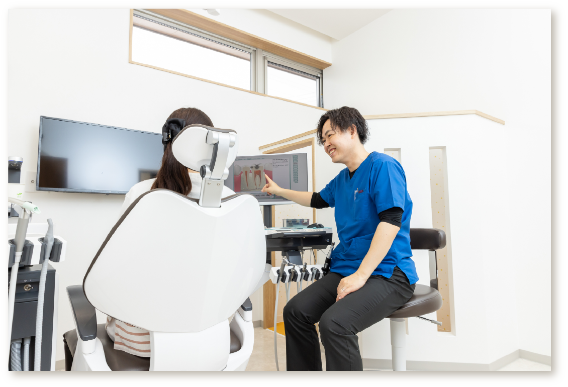 笑顔を見せる女の子